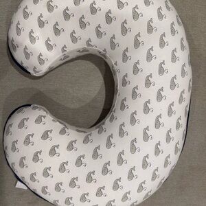 *Boppy* Gray Whale Print Nursing Pillow and Cover